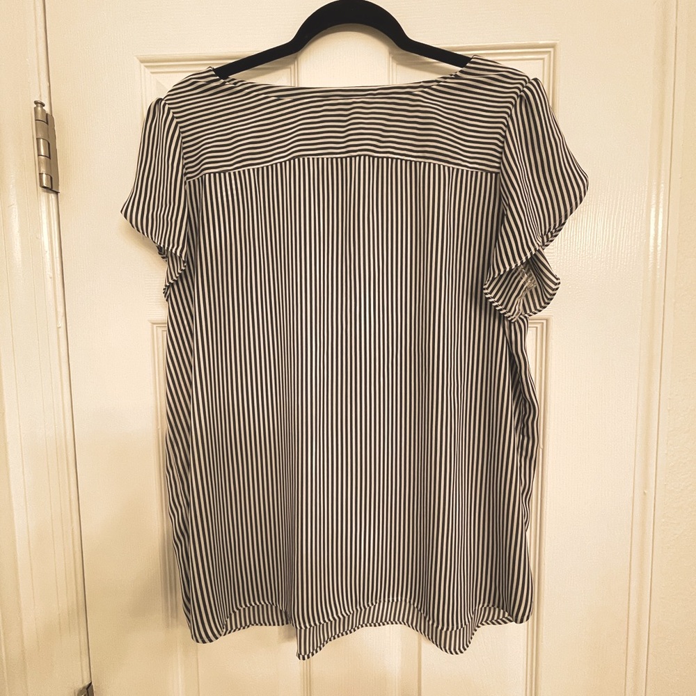 LOFT size large striped blouse